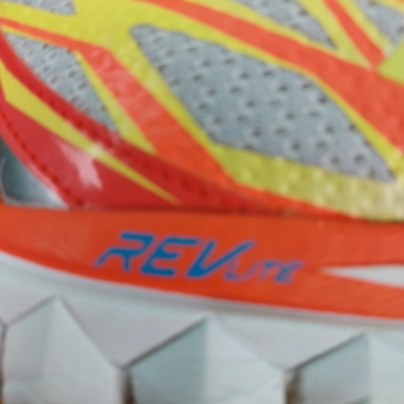 New Balance 3190 Revlite,running shoes, women's size 7, white. - Picture 9 of 11